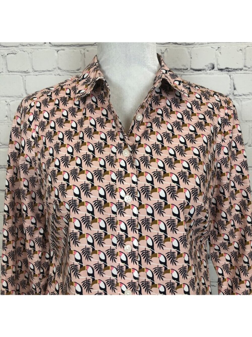 Boden The Classic Shirt Toucan Bird Print Buttondown Petite Size 4P Pink - Picture 4 of 9